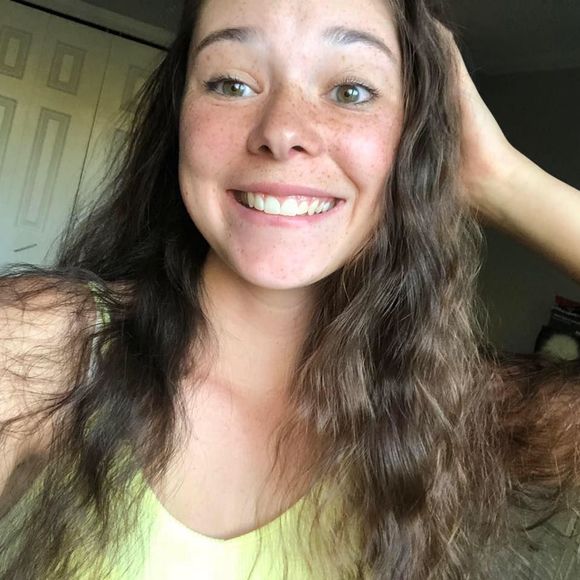 Meet your Posher, Madison - Picture 1 of 1